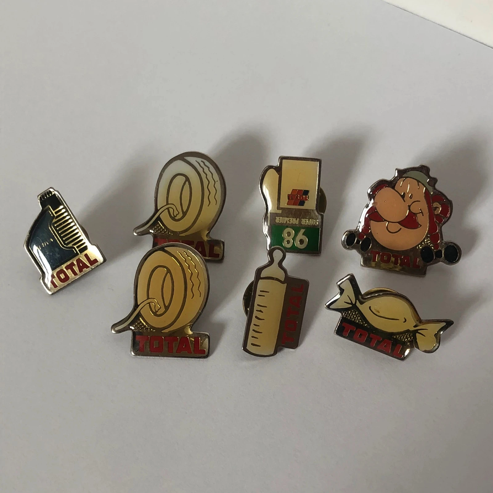 Lote 7 pin's vintage TOTAL – photo 2